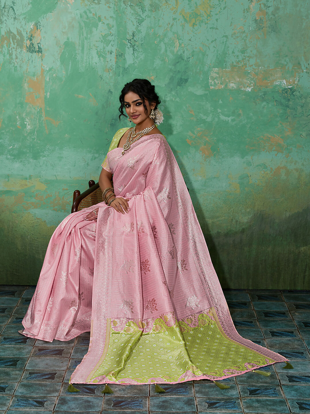 Shree Shyam Fashion Pink Linen Cotton Saree