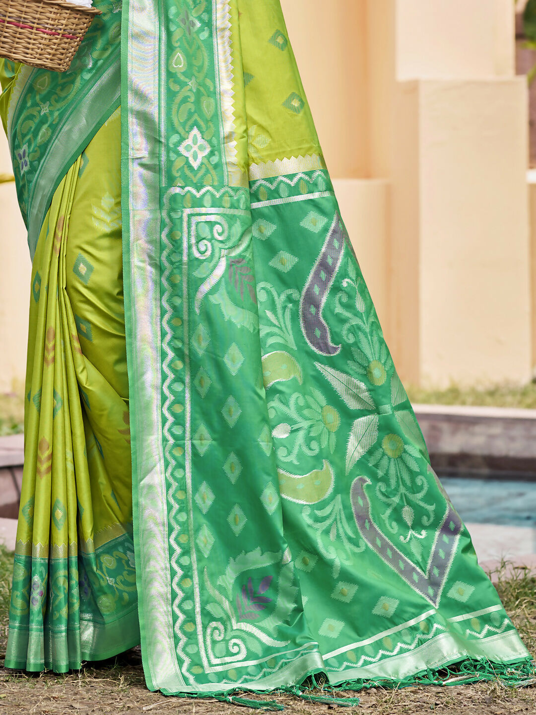 Shree Shyam Fashion Light Green Pochampally Silk Saree