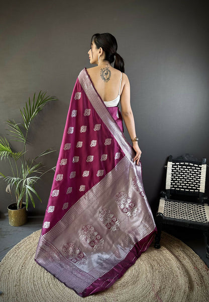 Joban Fashion Magenta Floral Motifs Soft Silk Banarasi Saree