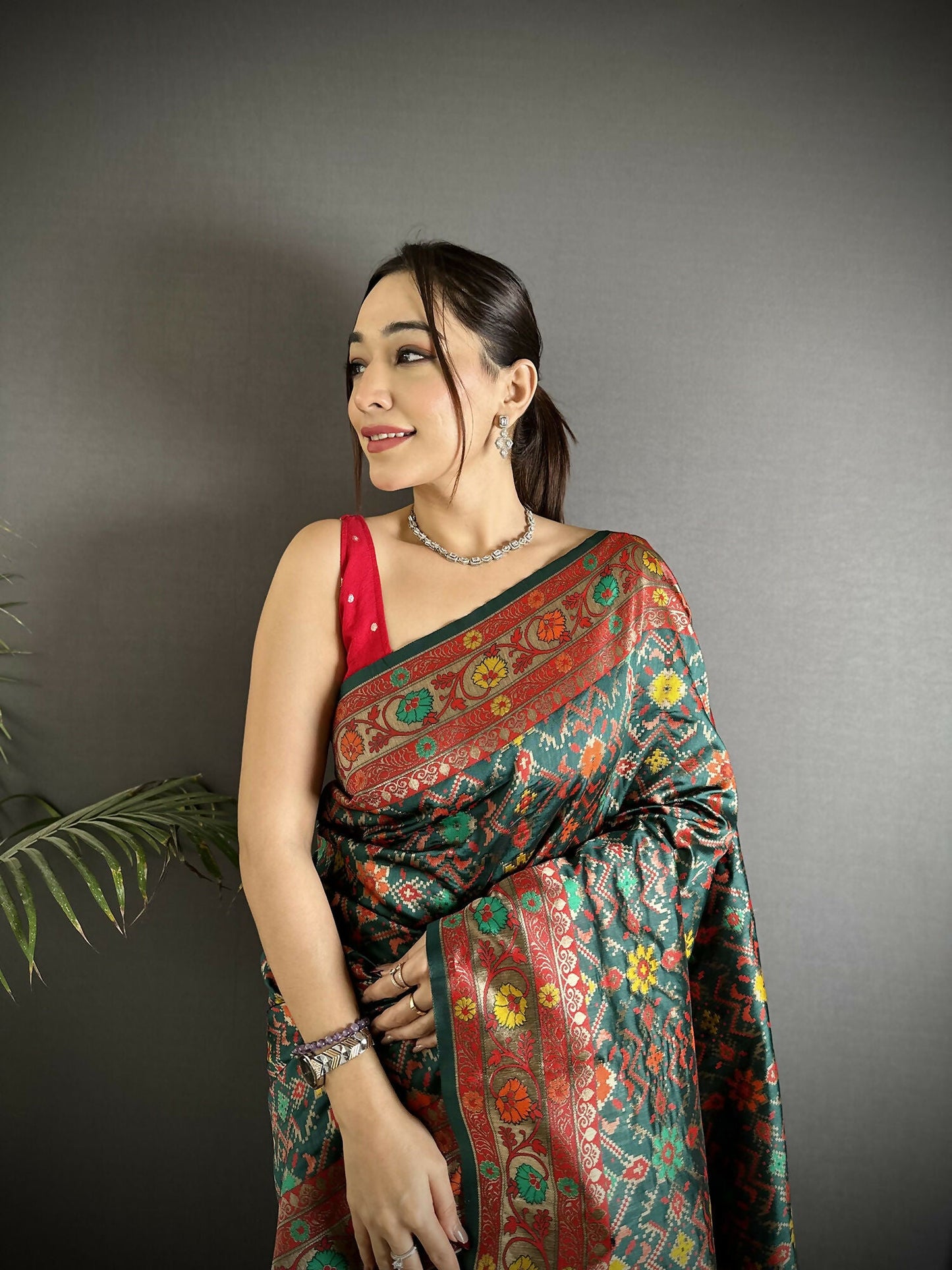 Joban Fashion Dark Green Banarasi Soft Silk Woven Saree