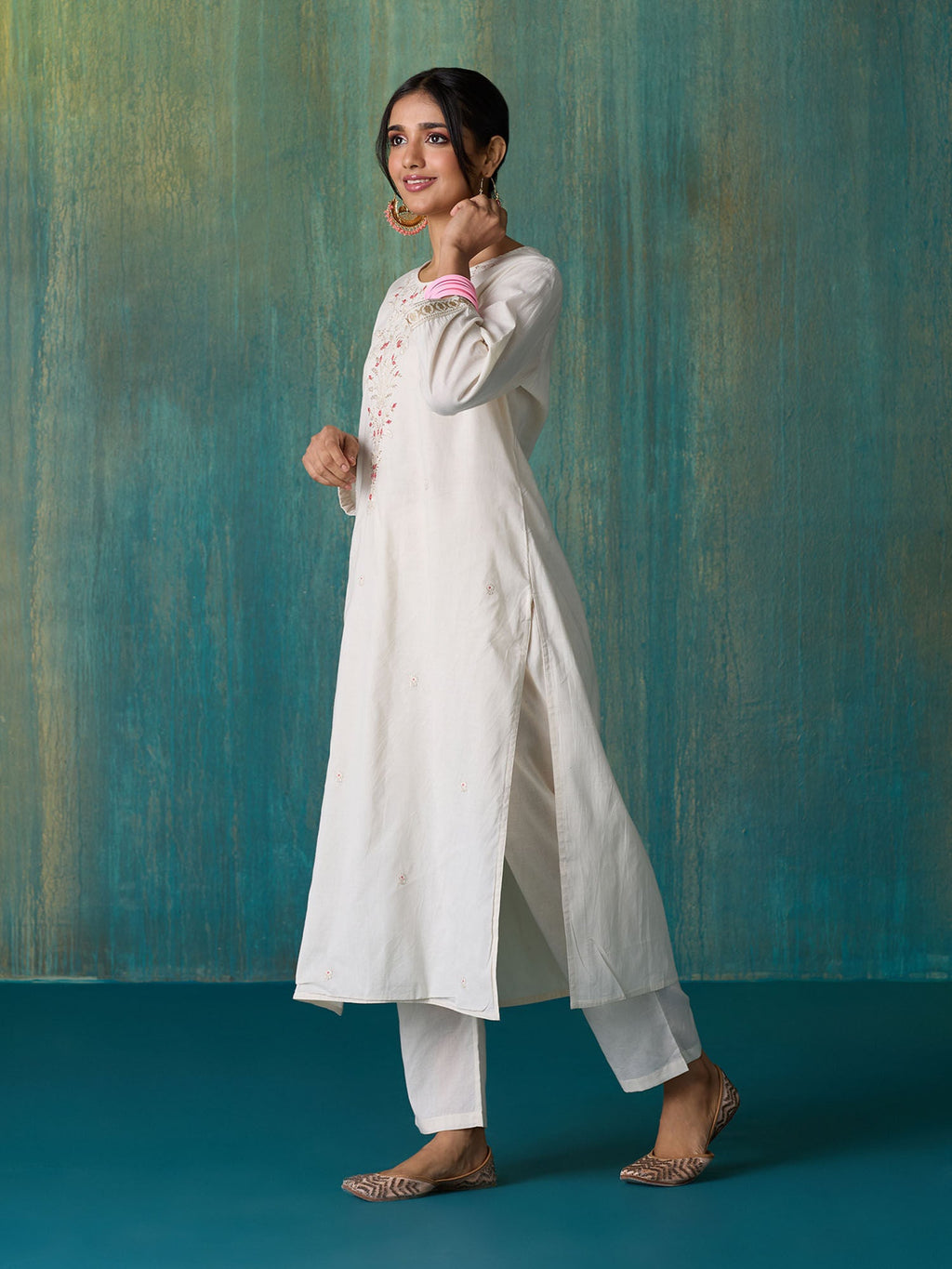 Likha Off white Tonal embrodiery Kurta Pant and Brocade Dupatta LIKSKD253 (Set of 3)