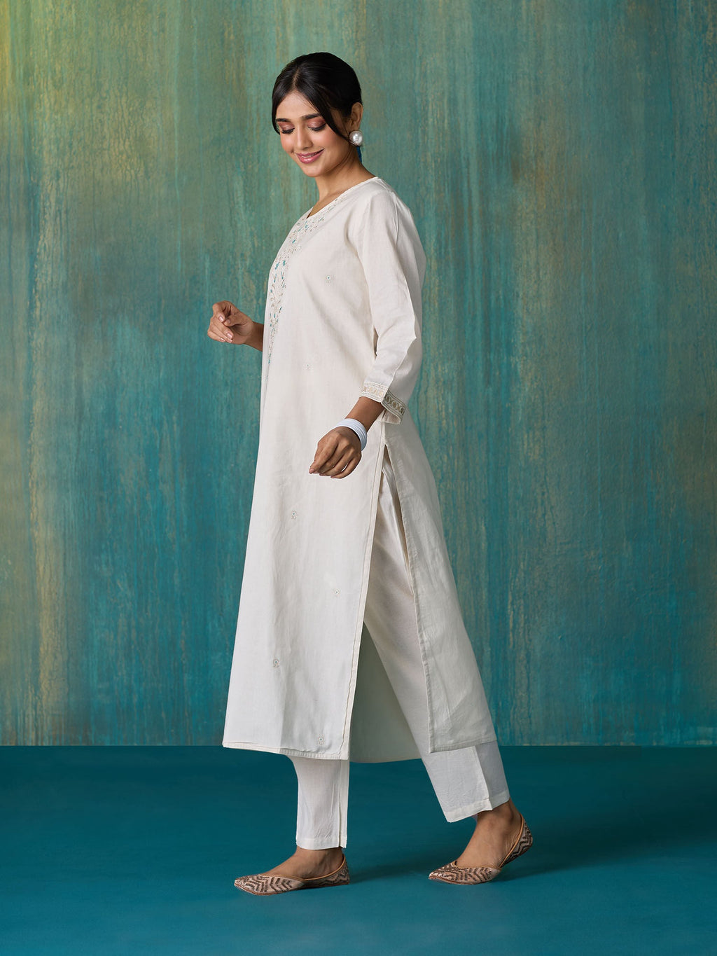 Likha Off white Tonal embrodiery Kurta Pant and Brocade Dupatta LIKSKD253 (Set of 3)
