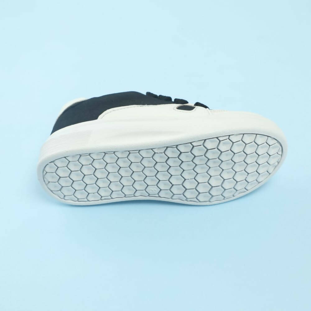 Tiny Bugs Boys Lace Up Casual Shoes - White & Black