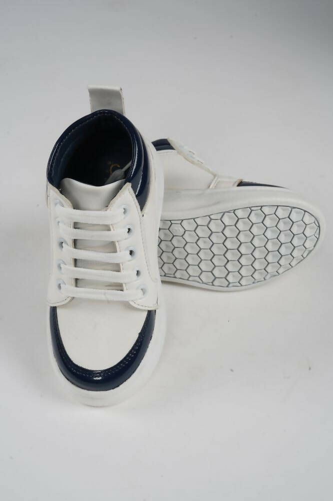 Tiny Bugs For Boys & Girls Mid Top Sneakers - White & Blue