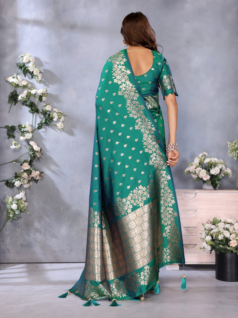Anaita Green Premium Banarasi Tissue Silk Saree With Gala Weaving Work