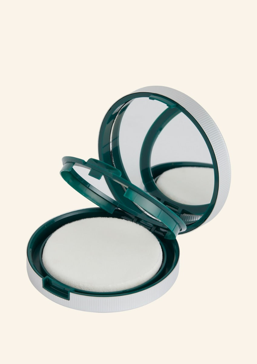 The Body Shop (Refillable Case) Face Base Tea Tree Compact For Life - 1 Pc - 9 gms