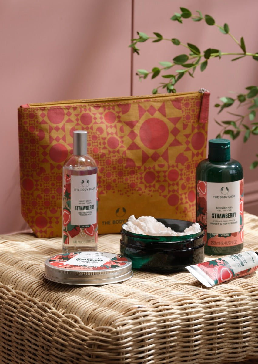 The Body Shop Cleanse, Nourish & Refresh Strawberry Gift- 1 Pc