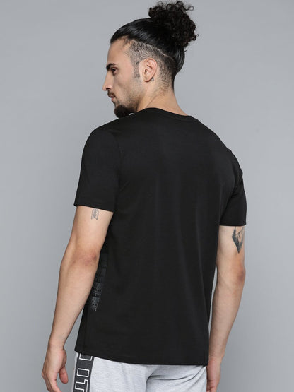 Alcis Men Black & White Typography Printed Slim Fit Training or Gym T-shirt