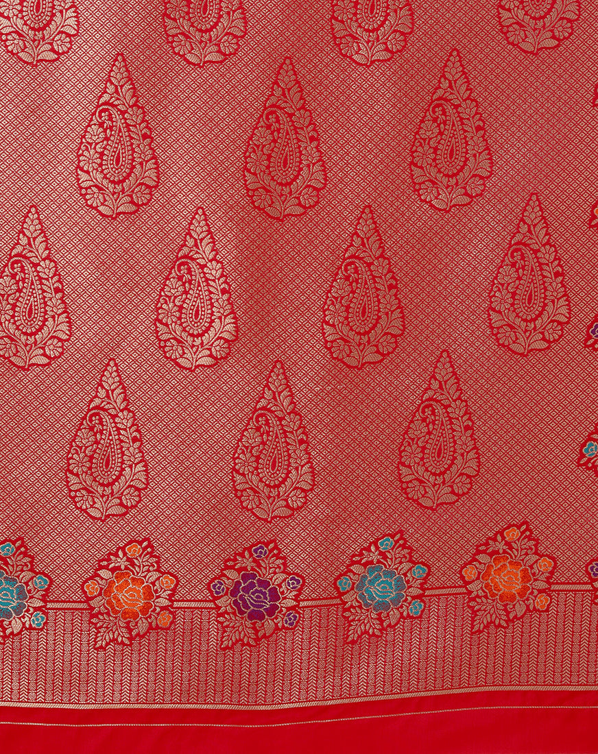 Monjolika Fashion Red Banarasi Silk Blend SareeWith Zari Woven Detailing