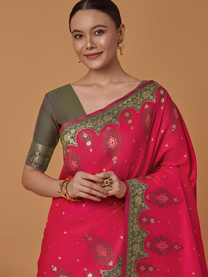 Monjolika Fashion Pink Banarasi Silk Blend SareeWith Zari Woven Rich Brocade Design