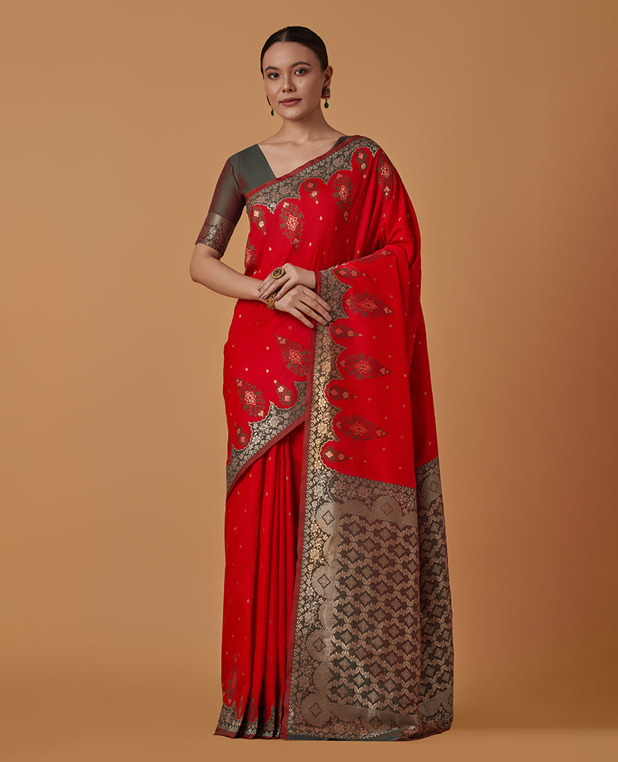 Monjolika Fashion Red Banarasi Silk Blend SareeWith Zari Woven Rich Brocade Design