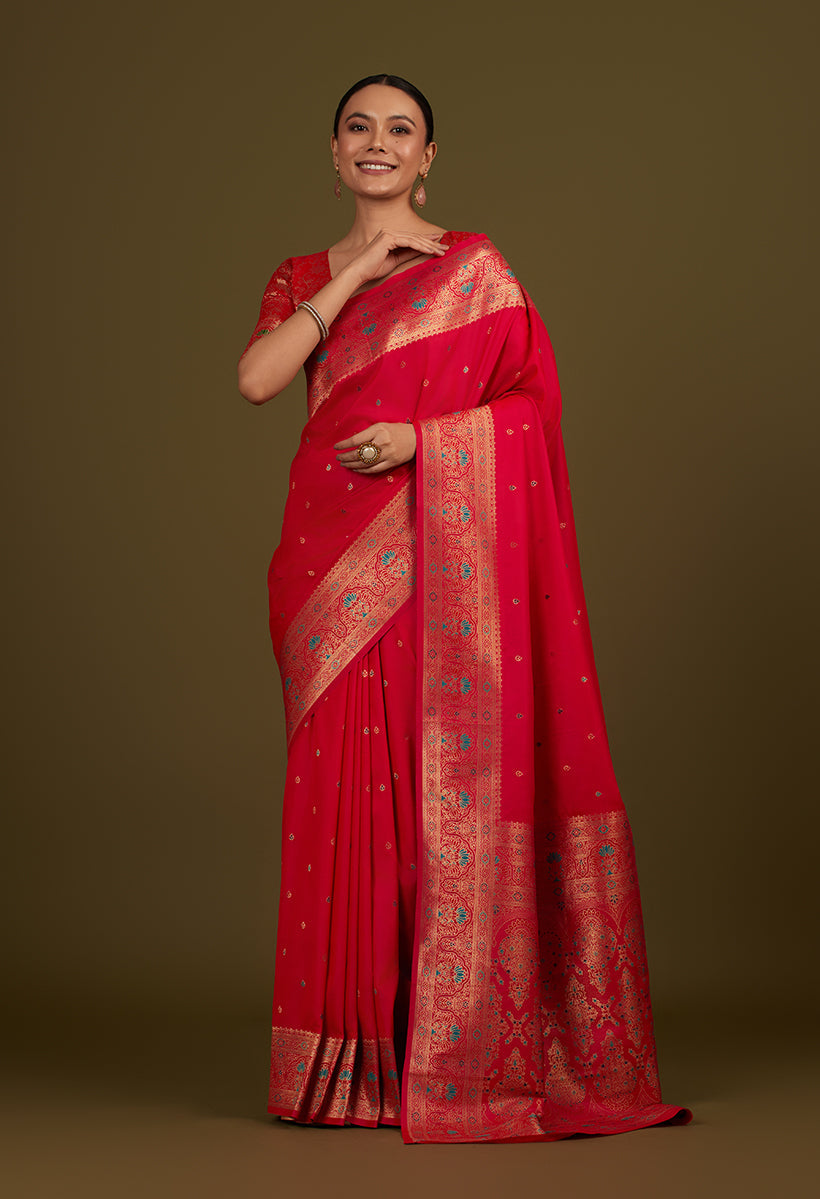 Monjolika Fashion Elegant Hot Pink Banarasi Silk Blend SareeBrocade Motifs & Zari Woven Splendor