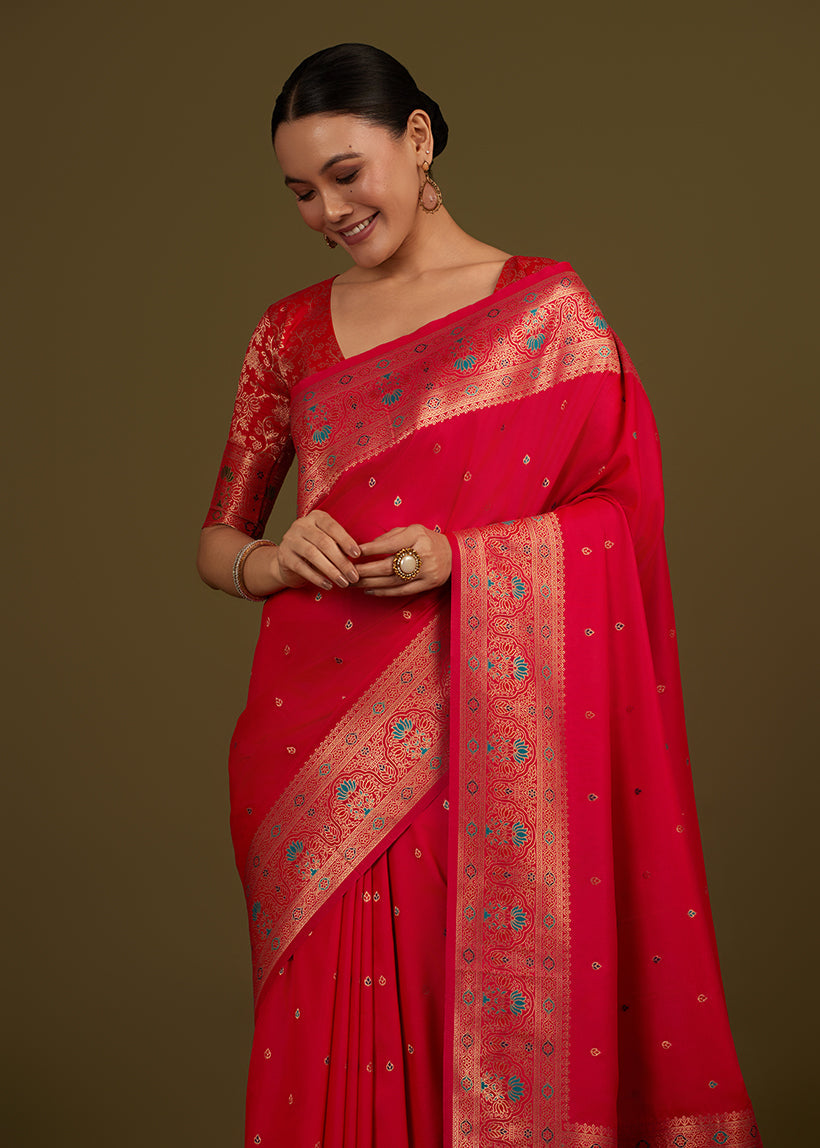 Monjolika Fashion Elegant Hot Pink Banarasi Silk Blend SareeBrocade Motifs & Zari Woven Splendor