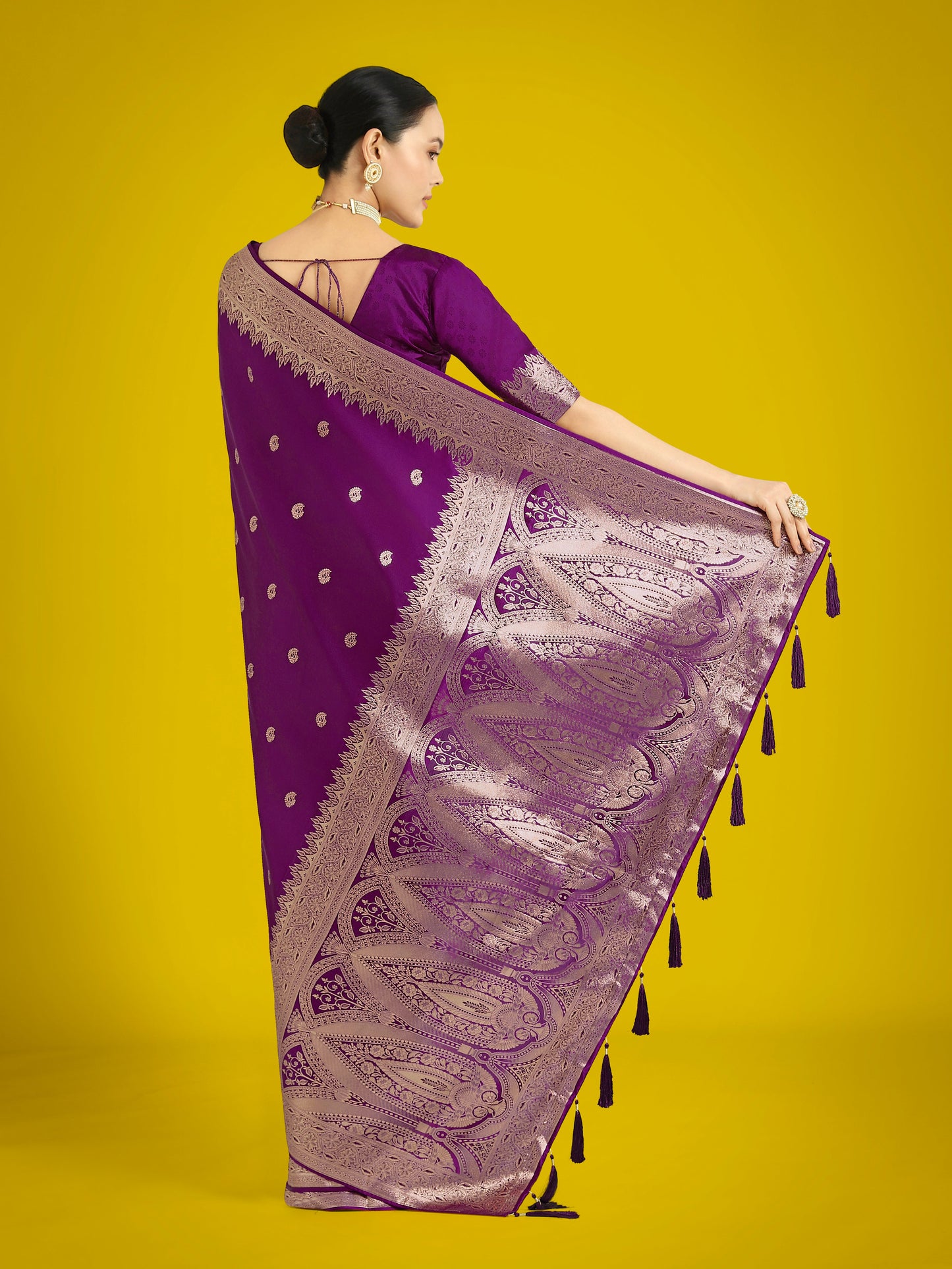 Monjolika Fashion Divine Purple Soft Banarasi Satin Silk Saree With Blouse Piece