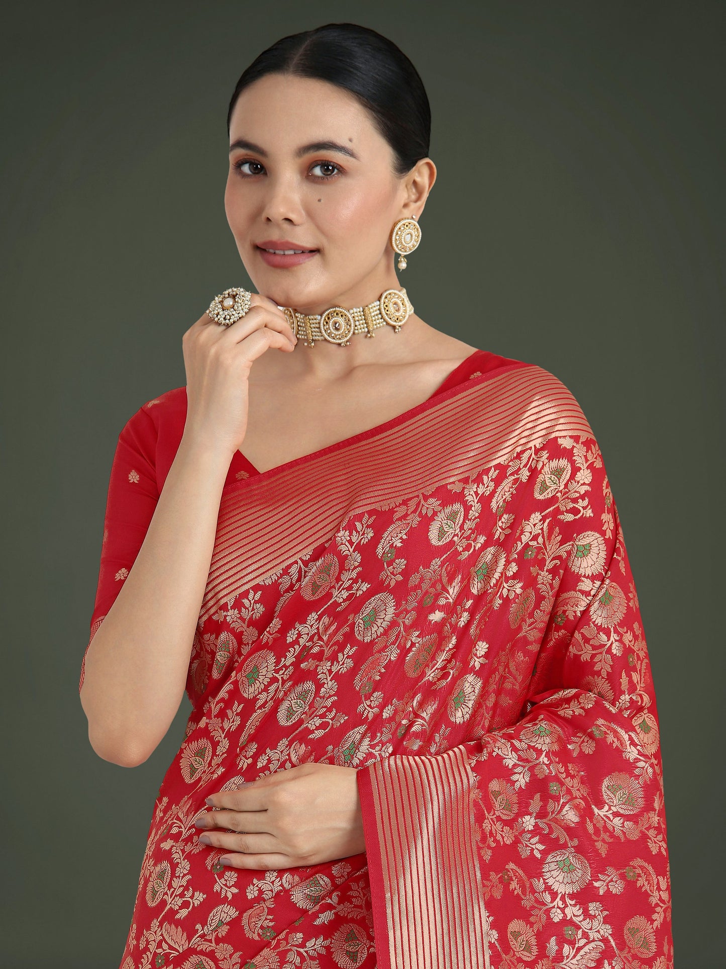 Monjolika Fashion Banarasi Silk Red Zaal Pattern Traditional Saree