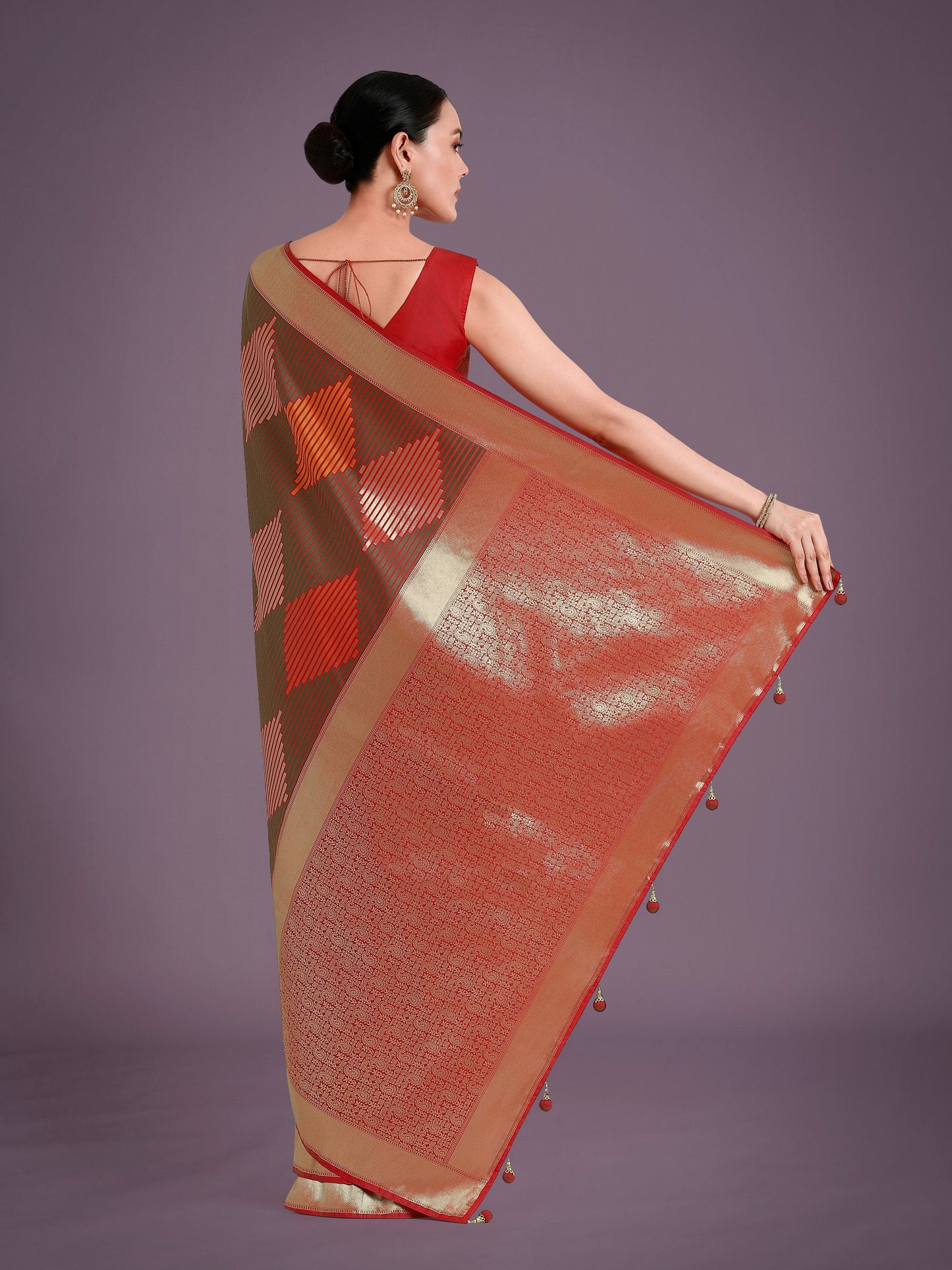 Monjolika Fashion Red Colour Banarasi Silk Zari Weaving Classic Saree