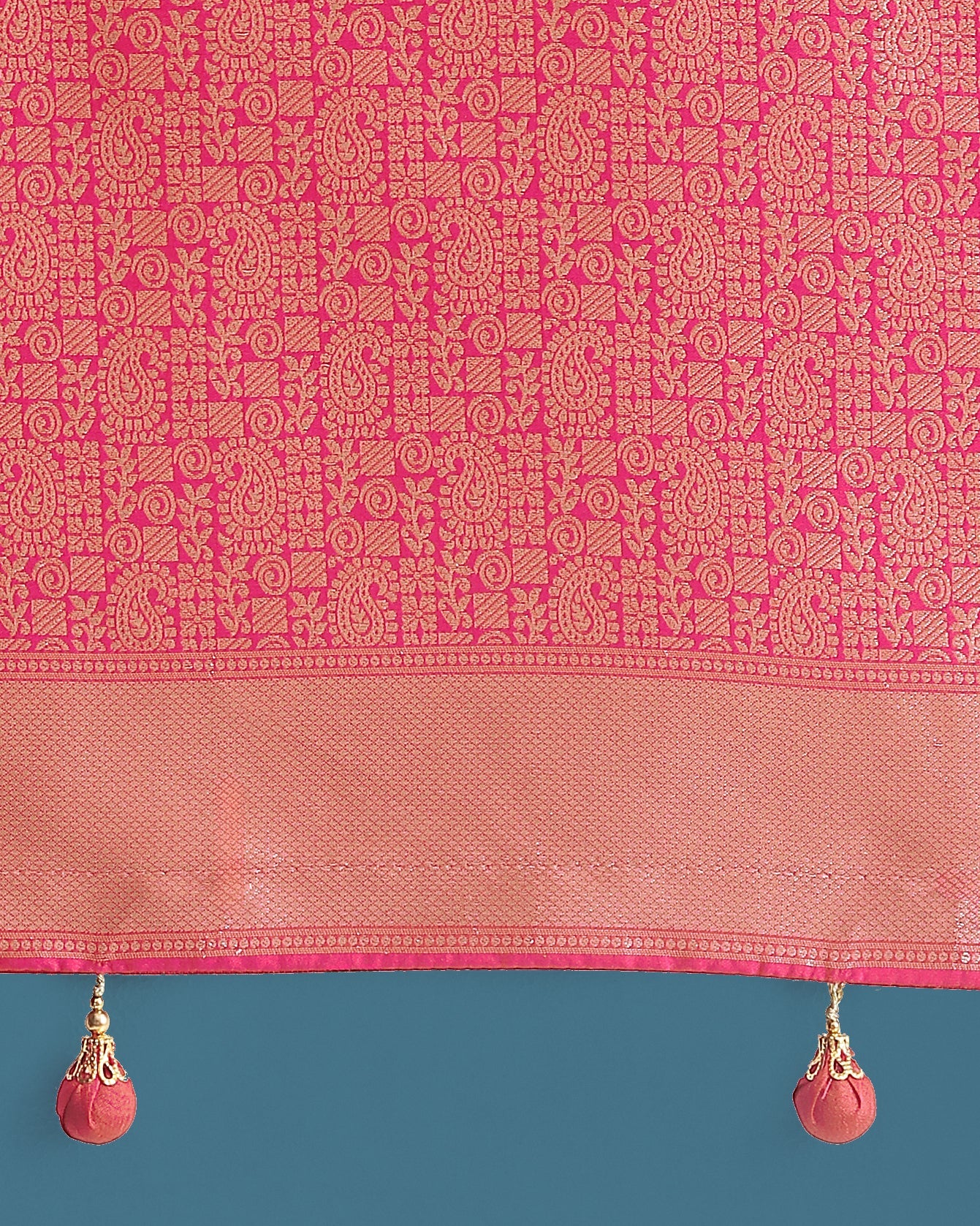 Monjolika Fashion Light Pink Colour Banarasi Silk Zari Weaving Classic Saree