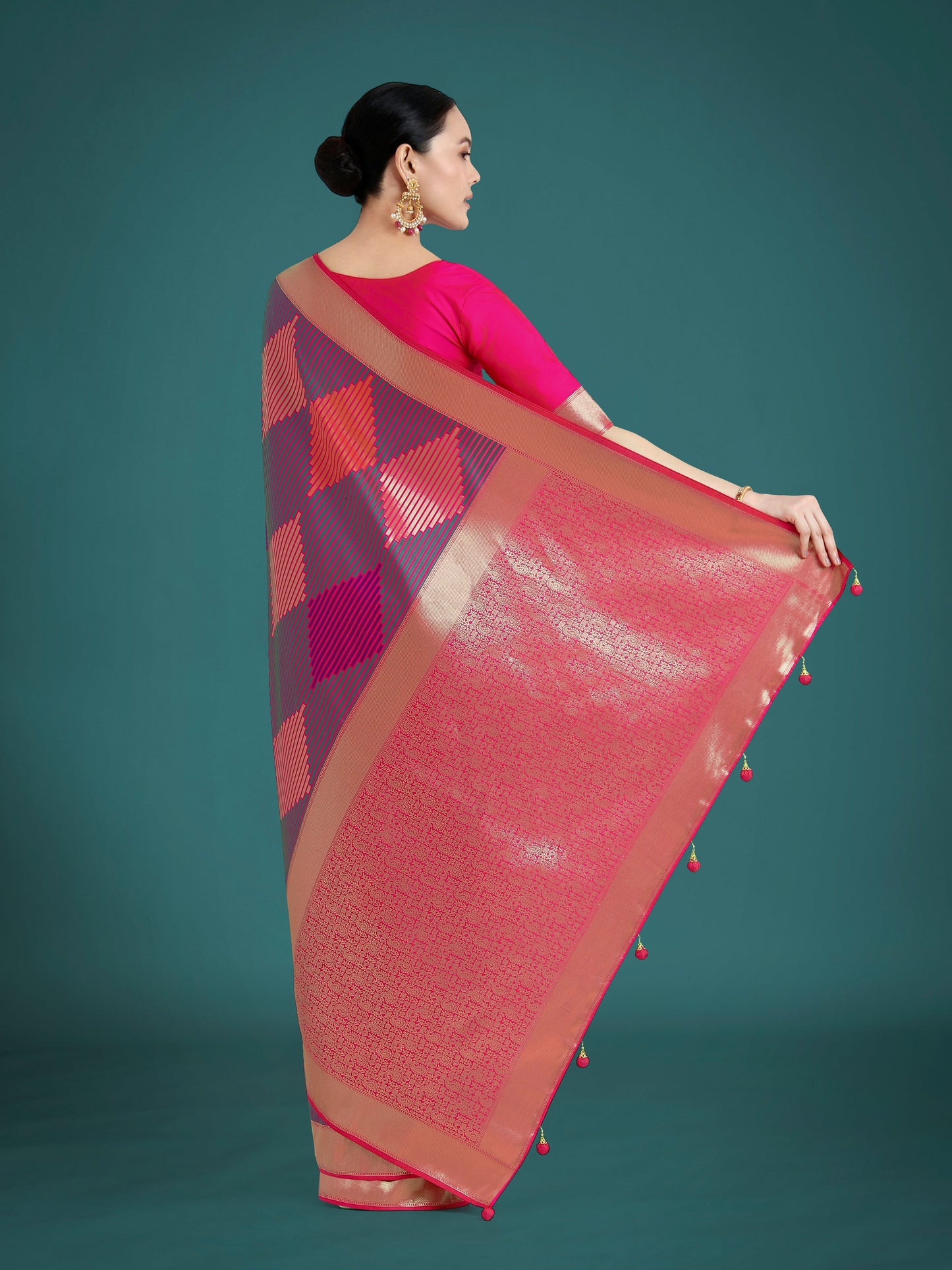 Monjolika Fashion Pink Colour Banarasi Satin Silk Zari Weaving Classic Saree