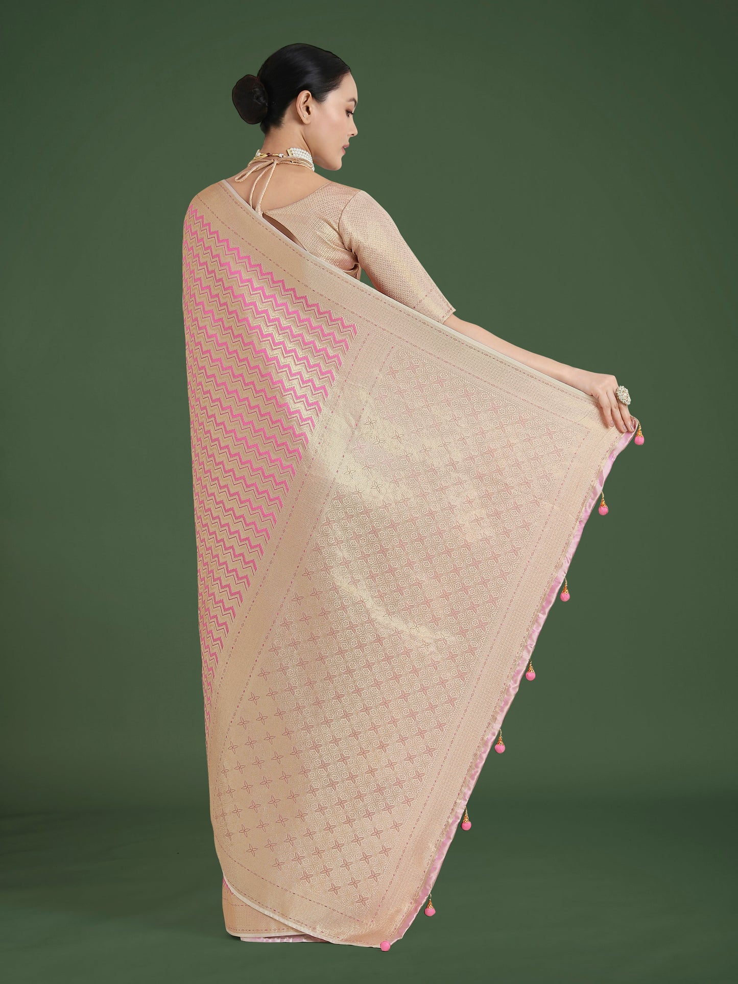 Monjolika Fashion Wonderful Light Pink Soft Banarasi Satin Silk Leheriya Design Saree