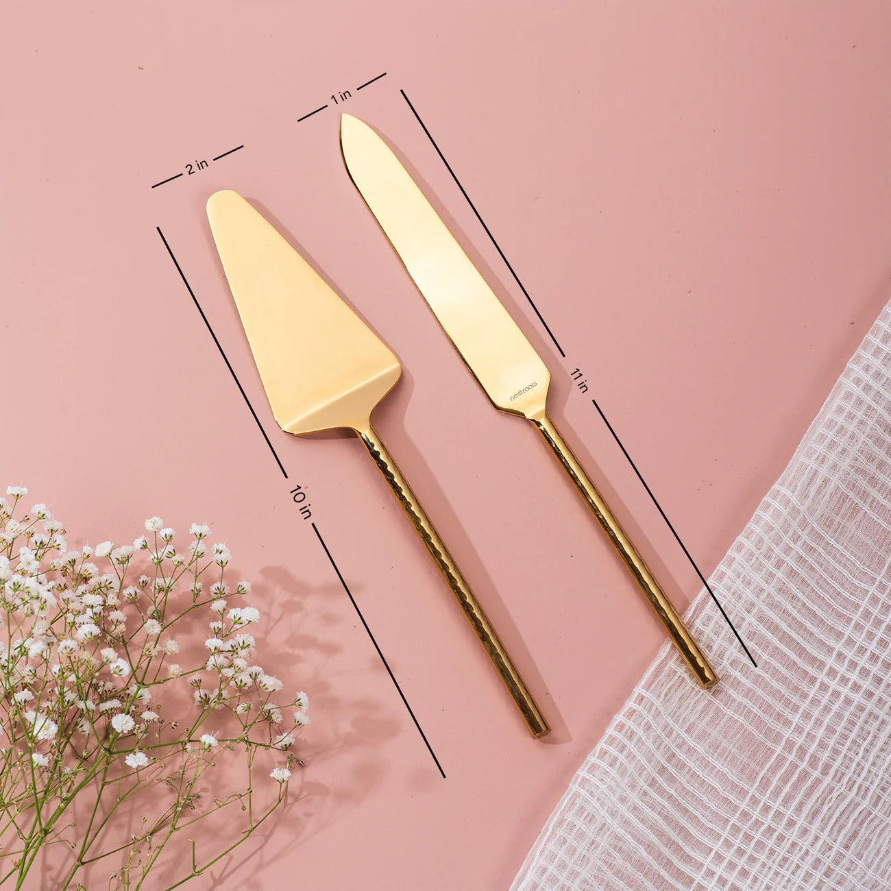 Nestroots Round Elegance Set of 2 Cake Servers with Hammered Handles