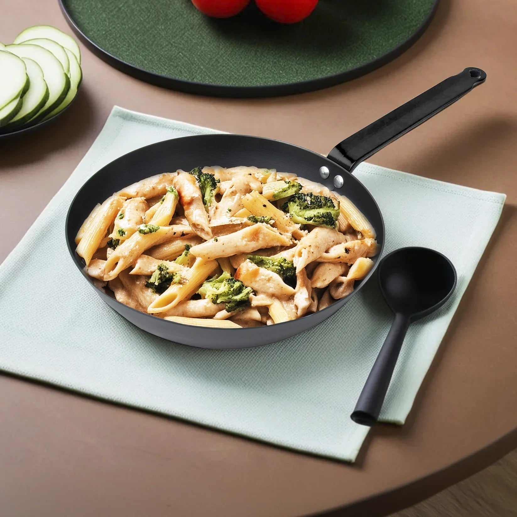 UMAI Carbon Steel Pan 28cm Pre-Seasoned Non-Stick Gas Induction Omelette Fish Fry Black