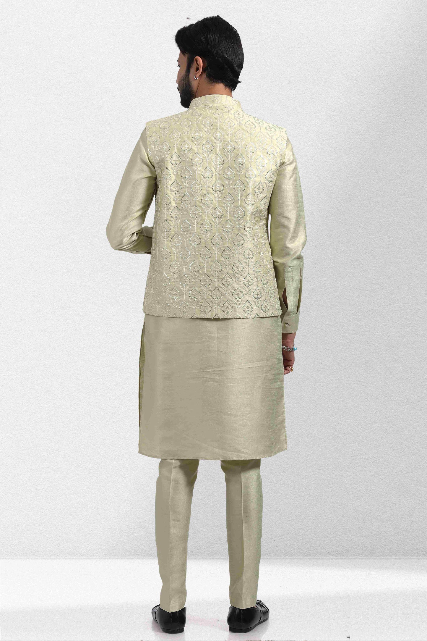 Raivat Ethnic Art Banarasi Silk Thread Work 3 Pics Jacket Set In Pista Green Colour