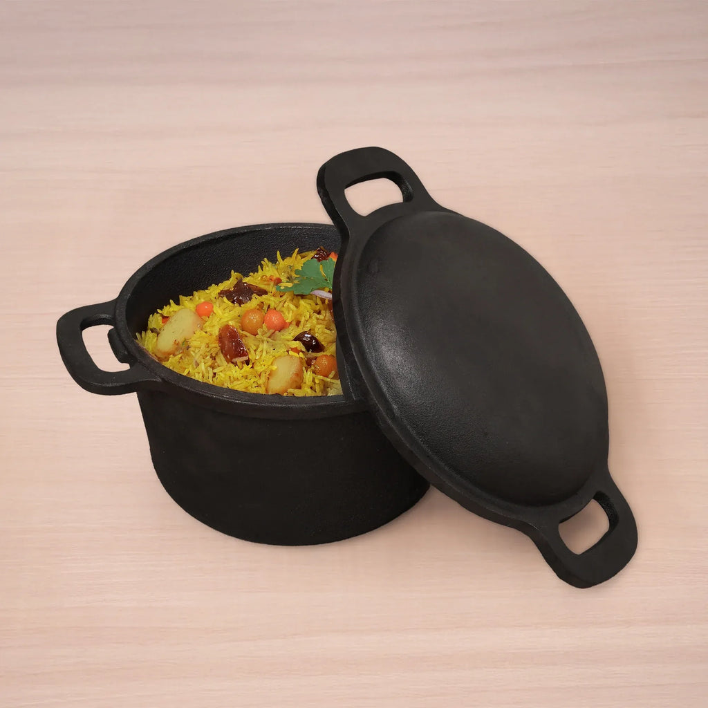 The Indus Valley Cast Iron Dutch Oven with Lid 3 Litre