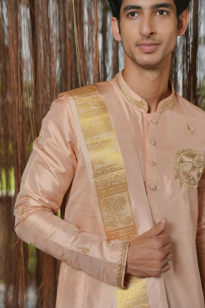 Dusky Pink Kanjivaram Machien Embroidered Pattu Set by Hilo Design