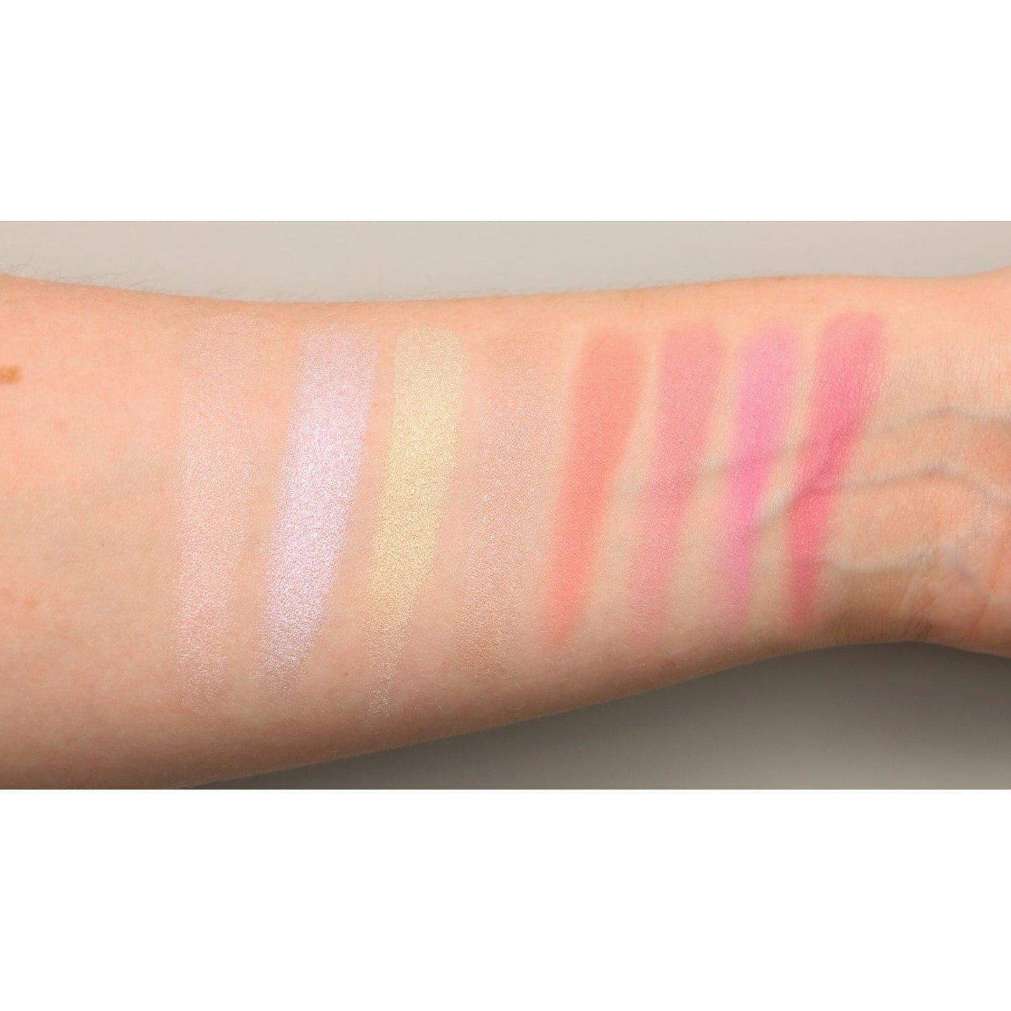 Makeup Revolution Blush Palette - Blush Goddess