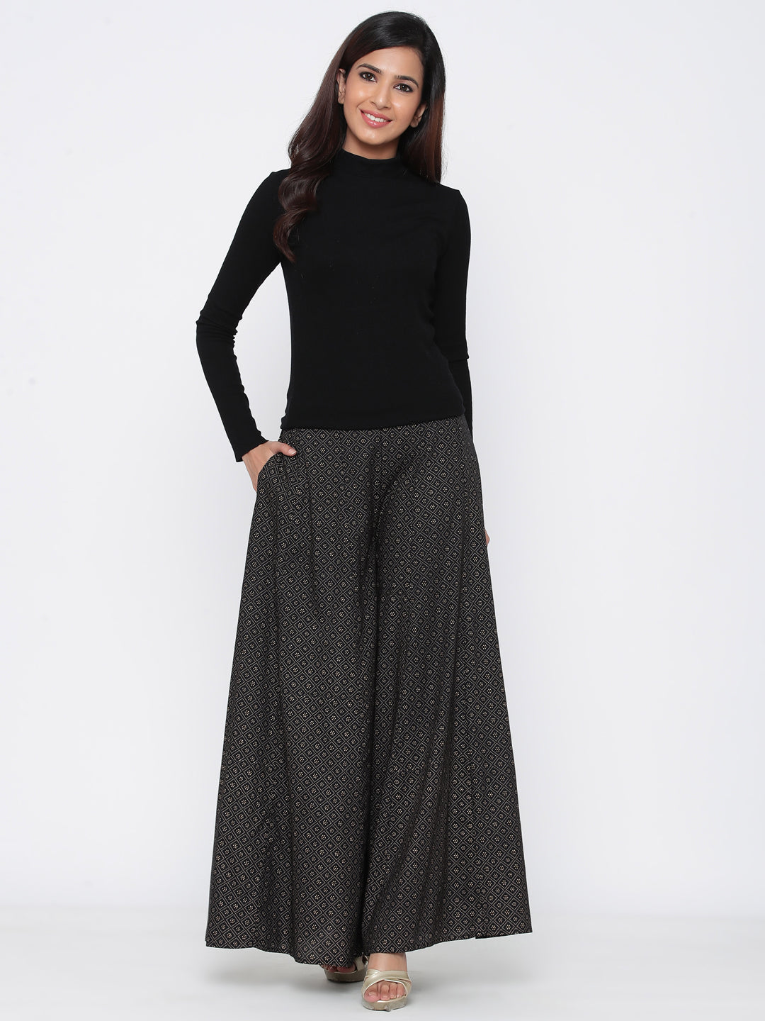 Juniper Women Black Rayon Printed Flared Palazzo