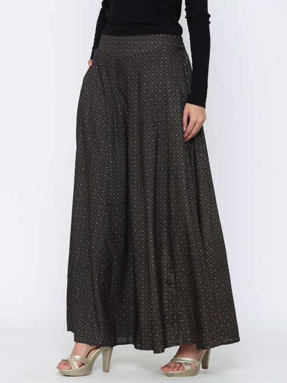 Juniper Women Black Rayon Printed Flared Palazzo