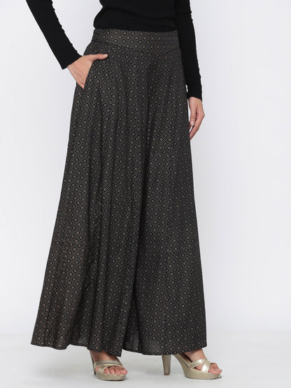 Juniper Women Black Rayon Printed Flared Palazzo