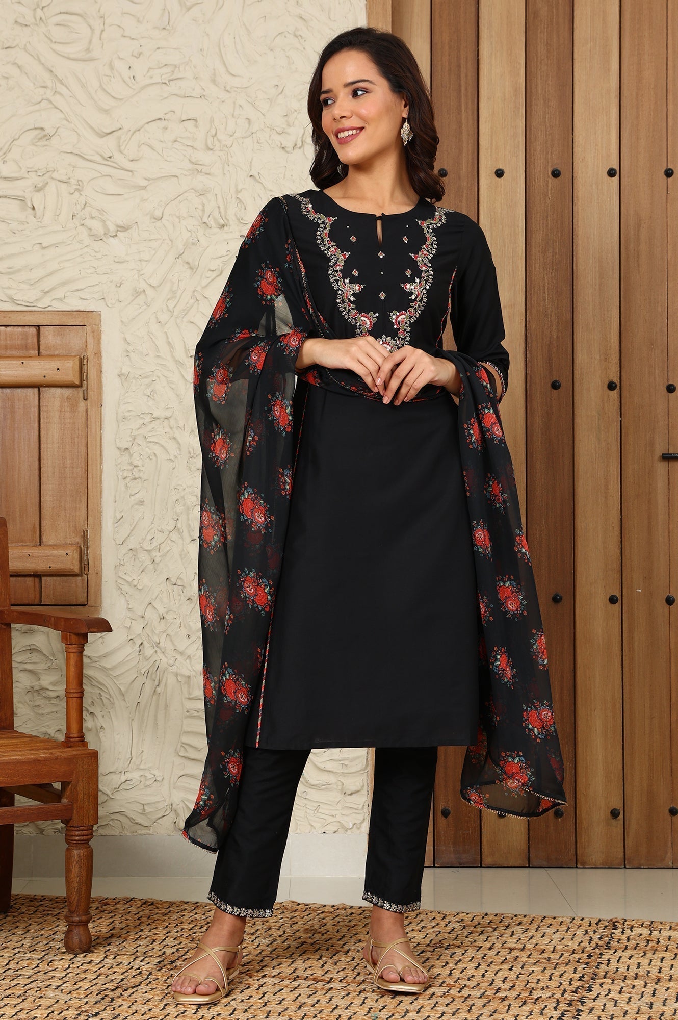 W for Woman Black Floral Printed Chiffon Dupatta