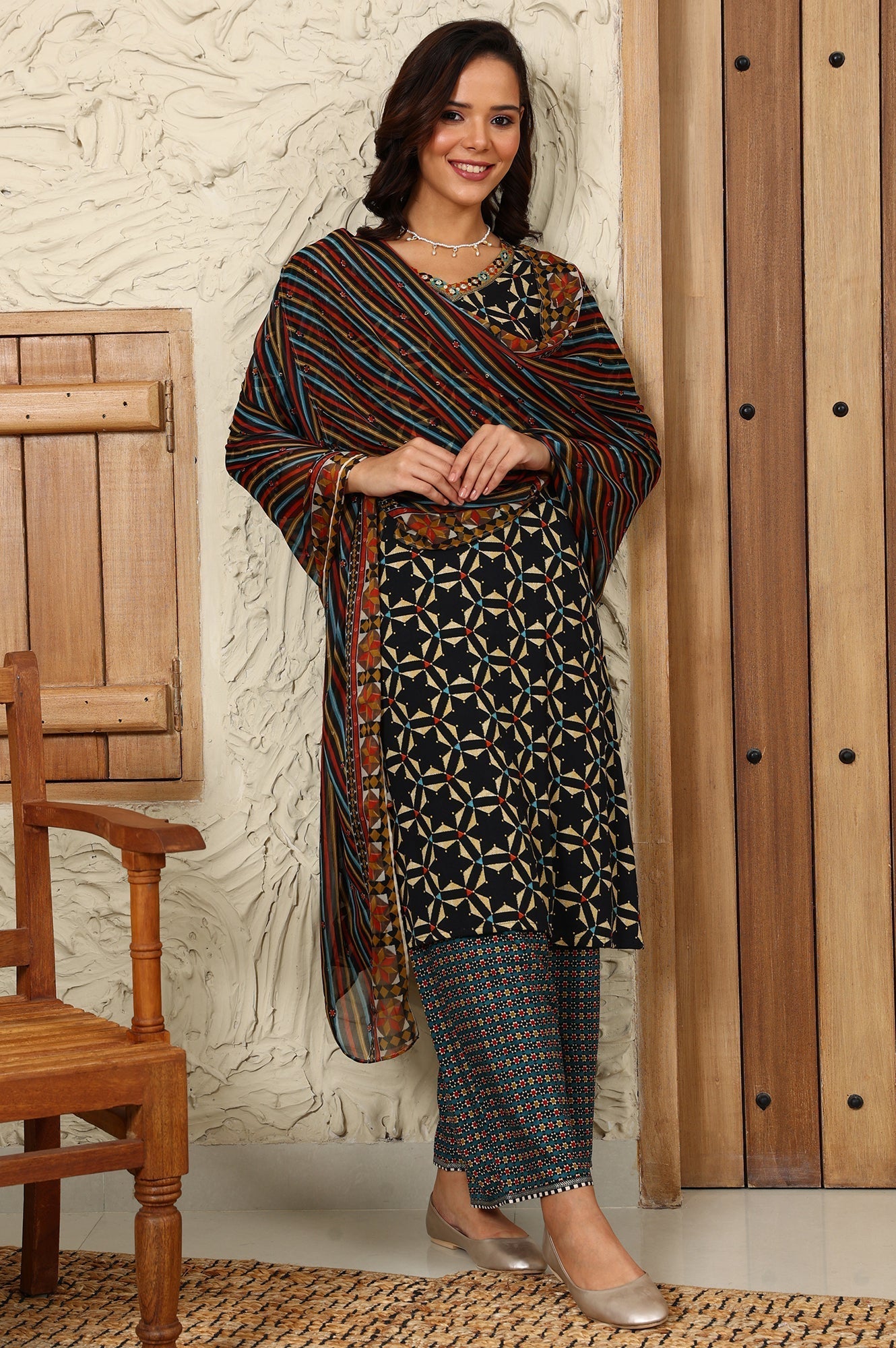 W for Woman Multi-Coloured Stripe Printed Chiffon Dupatta