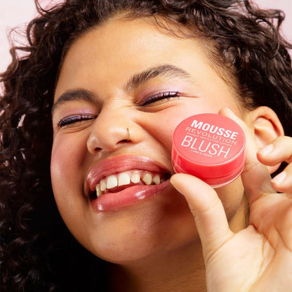 Makeup Revolution Mousse Blush - For Cheeks & Eyes Non Sticky-Soft Focus Effect - Grape Fruit Coral