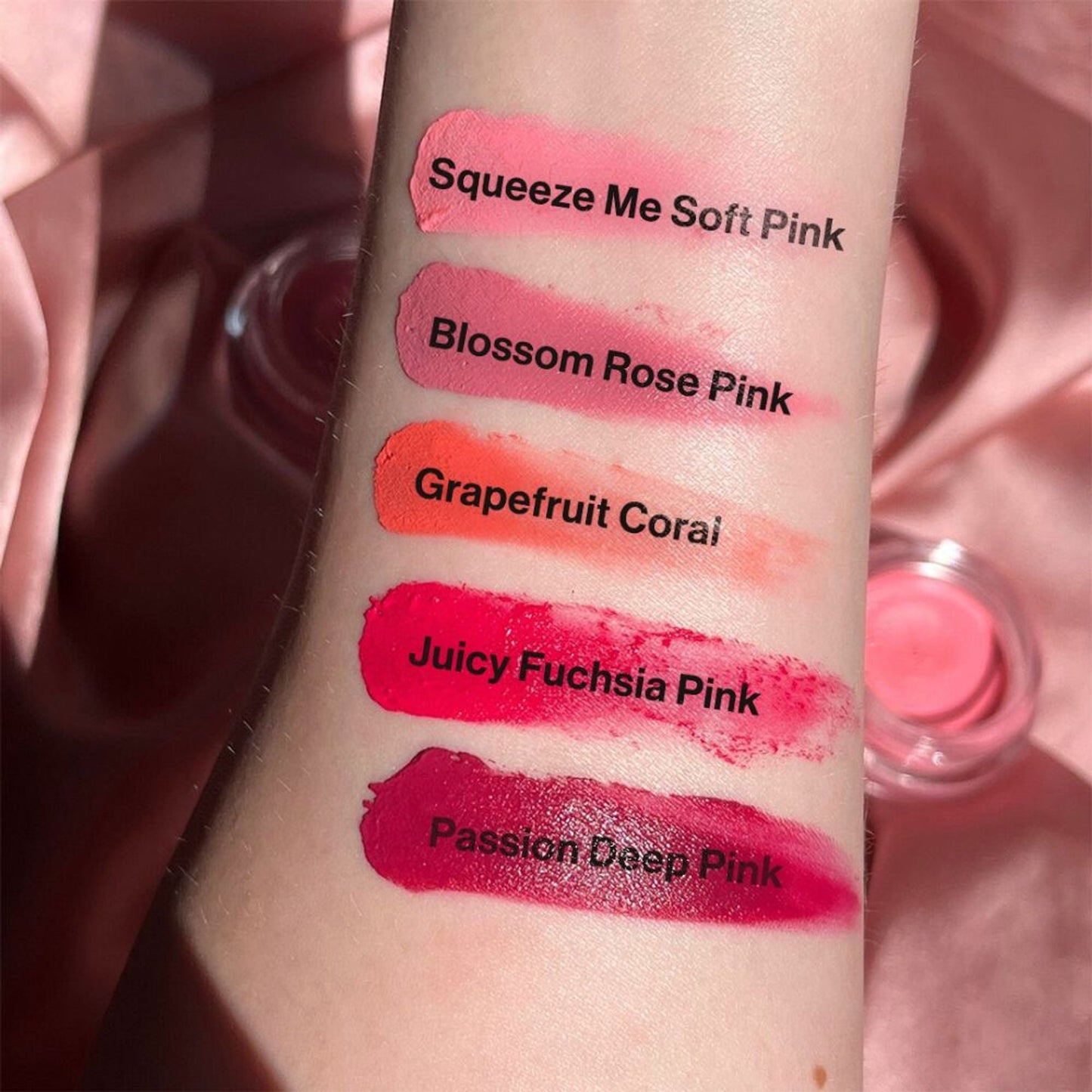 Makeup Revolution Mousse Blush - For Cheeks & Eyes Non Sticky-Soft Focus Effect - Grape Fruit Coral