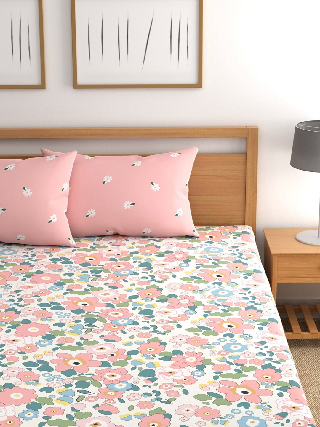 CHHAVI INDIA Pink & Blue Floral 210 TC Bedsheet with Pillow Covers