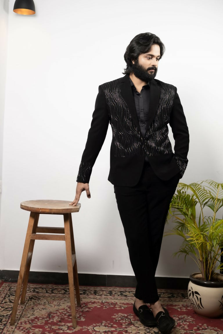 Alish - Embroidered Blazer by Hilo Design