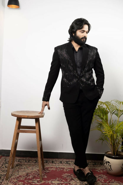 Alish - Embroidered Blazer by Hilo Design