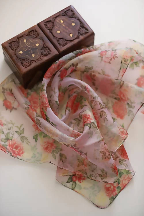 Diva Globe Floral Organza Bhandana