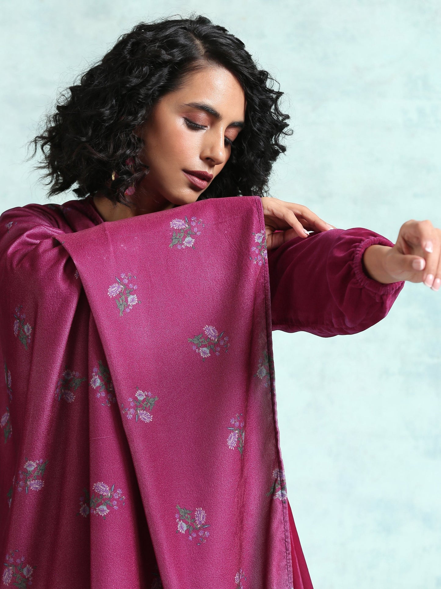 trueBrowns Magenta Printed Velvet Shawl