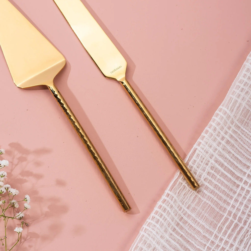 Nestroots Round Elegance Set of 2 Cake Servers with Hammered Handles