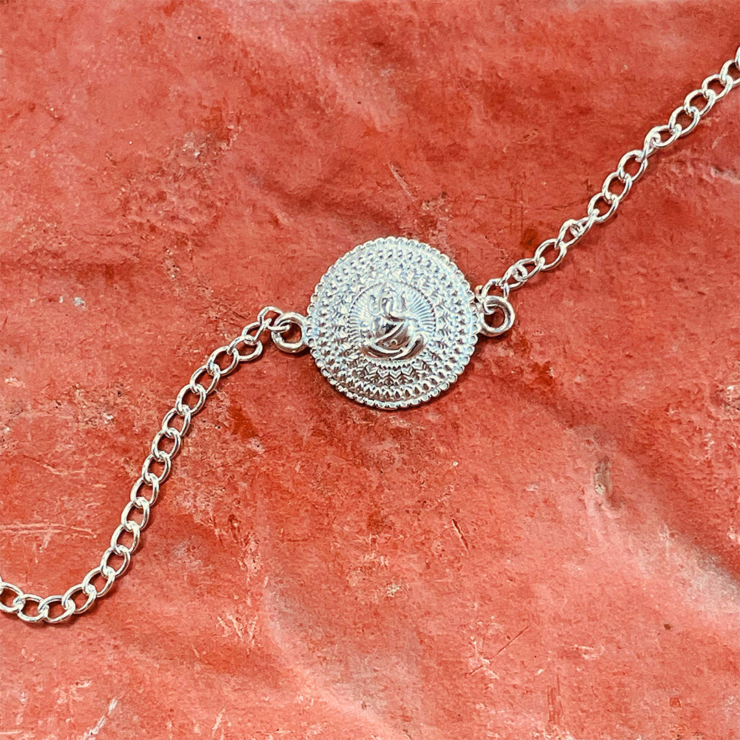trueBrowns 925 Sterling Silver Embossed Ganesh Idol Silver Chain Rakhi