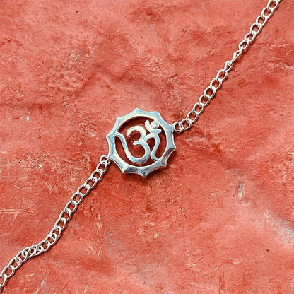 trueBrowns 925 Sterling Silver Embossed Om Silver Chain Rakhi