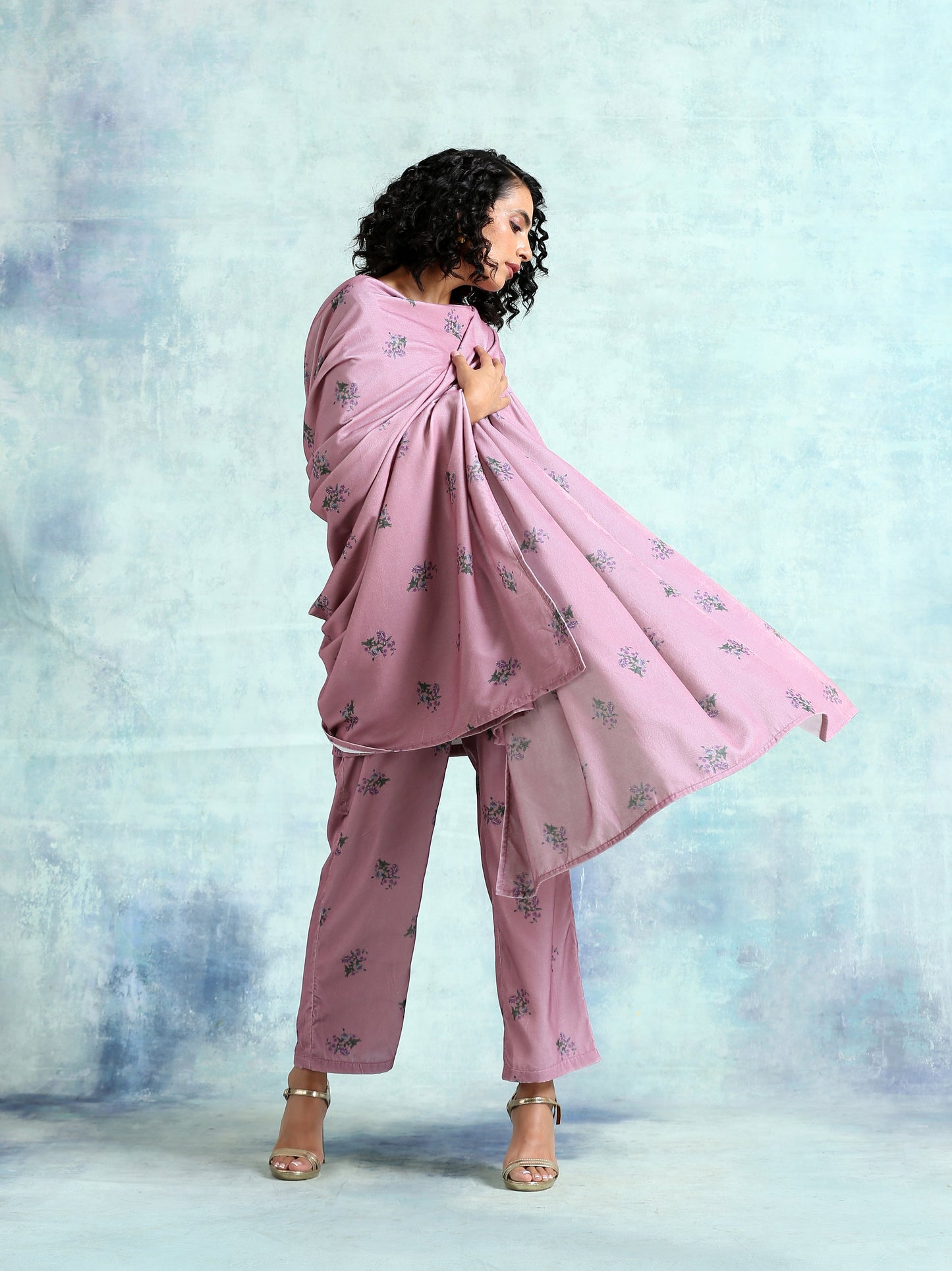 trueBrowns Light Mauve Printed Velvet Shawl