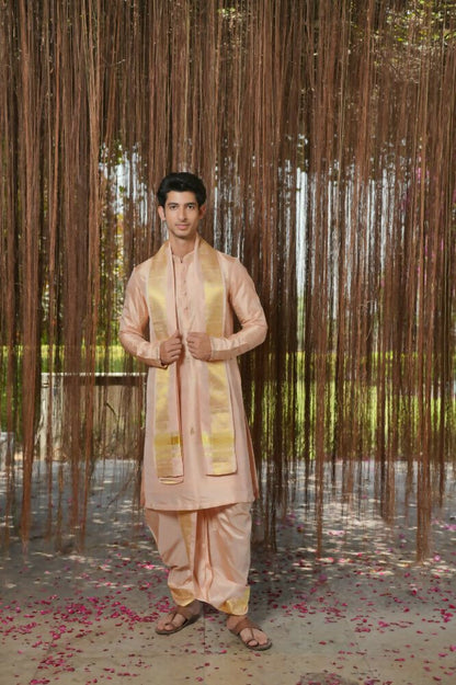 Dusky Pink Kanjivaram Machien Embroidered Pattu Set by Hilo Design