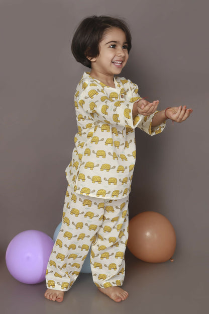 Breathables Kids Cotton Turtle Print Co-Ord Night Suit With Kurta And Pyjama – White & Yellow