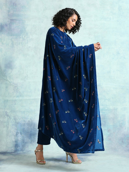 trueBrowns Blue Embroidered Velvet Shawl