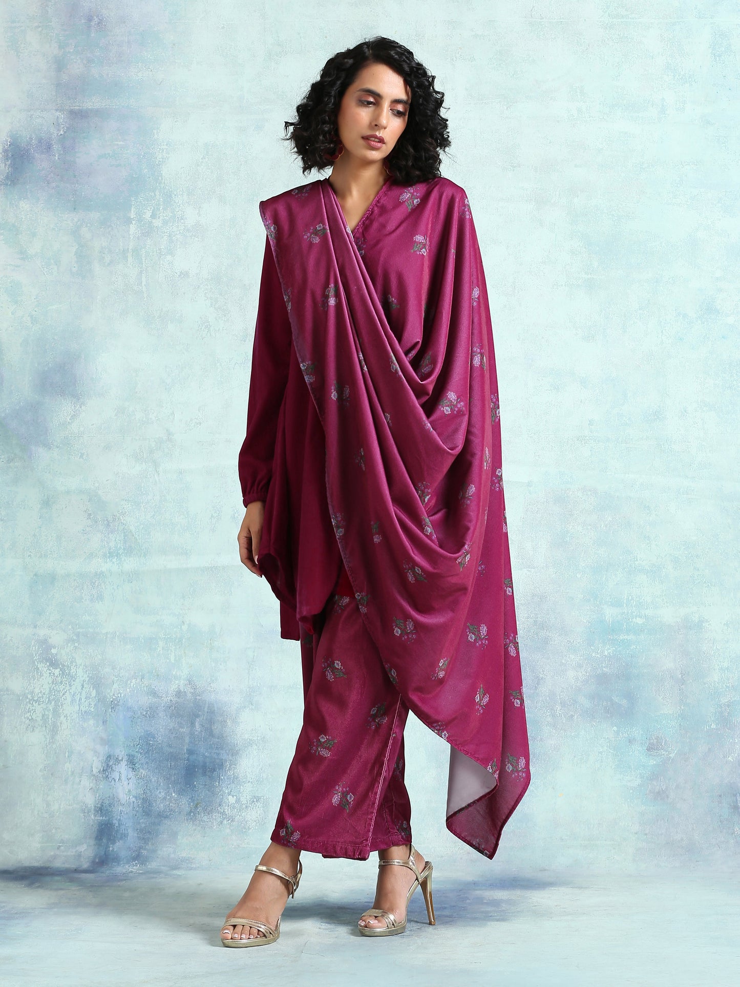 trueBrowns Magenta Printed Velvet Shawl