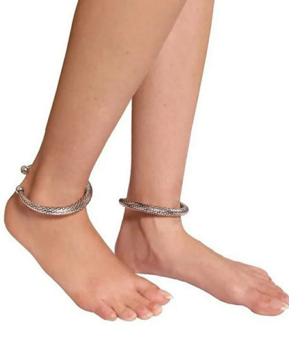 Mominos Fashion Oxidised Silver-Plated Rajasthani Design Kada Anklets